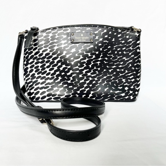 kate spade Handbags - Kate Spade Crossbody Purse